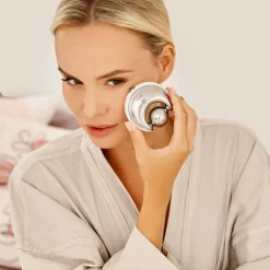 Gesichtsmassagegerät mit Kryotherapie- und Thermotherapiefunktionen, weiß