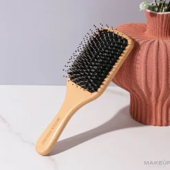 Haarbürste aus Holz