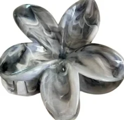 Haarspange Blume SP346 7,5 x 8 cm, XL, grau-weiß