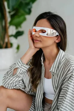 Lichttherapie LED-Maske mit Massage